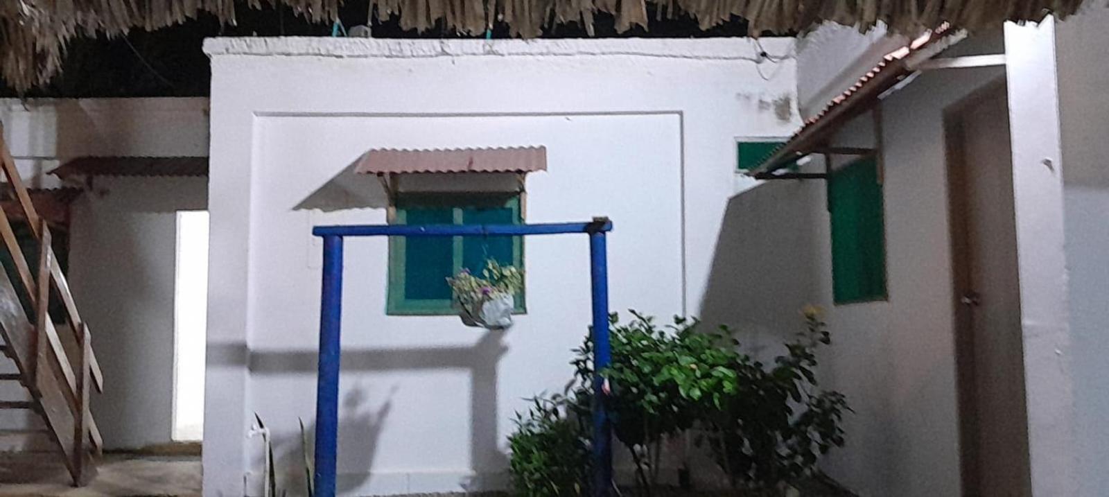 פאלומינו Hostal Paloma Cafe מראה חיצוני תמונה